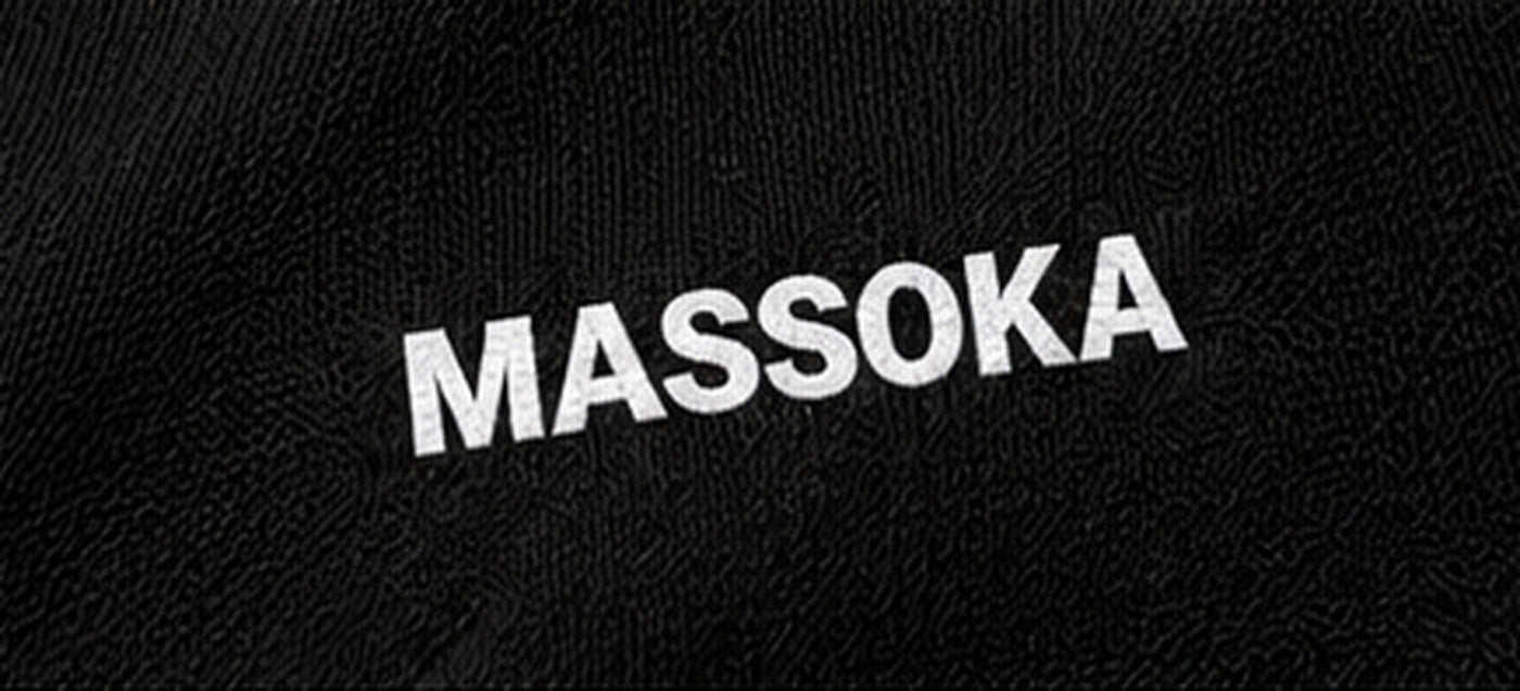 BASE FULL MASSOKA [NEGRO] — Detalle de etiqueta